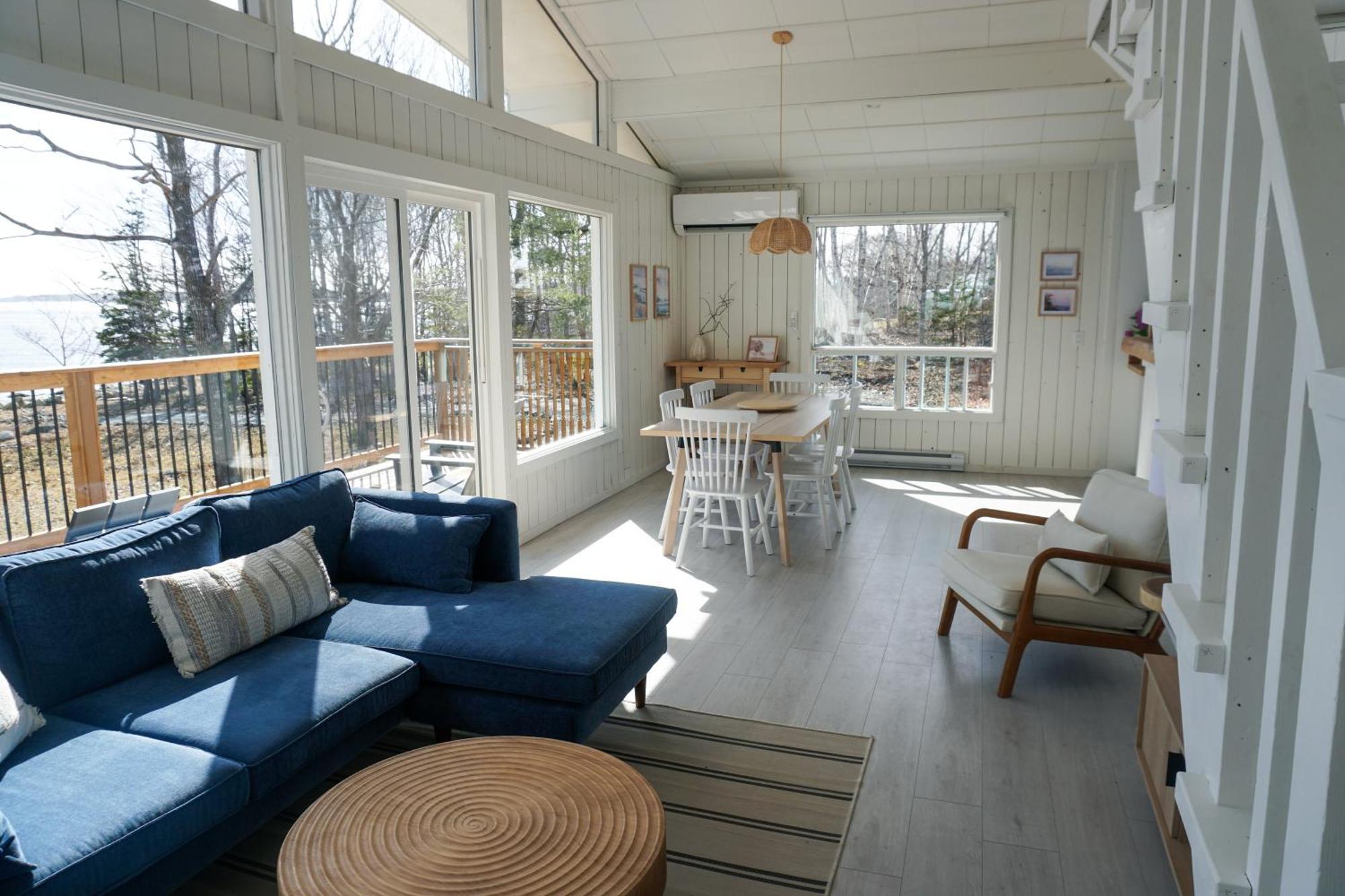 Blissful Oceanfront Cottage In Port Mouton Экстерьер фото